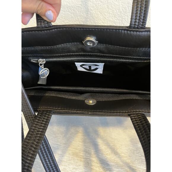 NEW Telfar x Moose Knuckles Medium Puff Shopper Tote - Picture 6 of 8